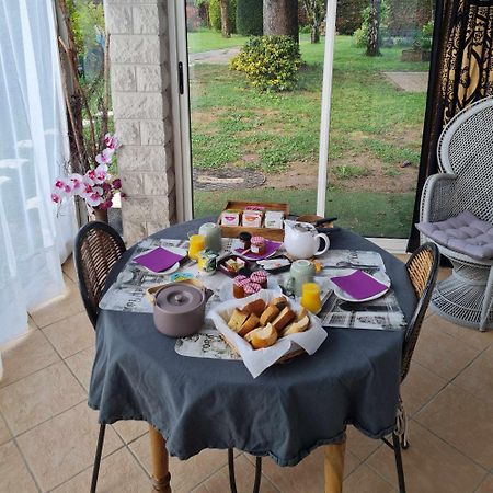 Bed and Breakfast Les Cedres Bleus Saint-Medard-de-Mussidan Exterior foto
