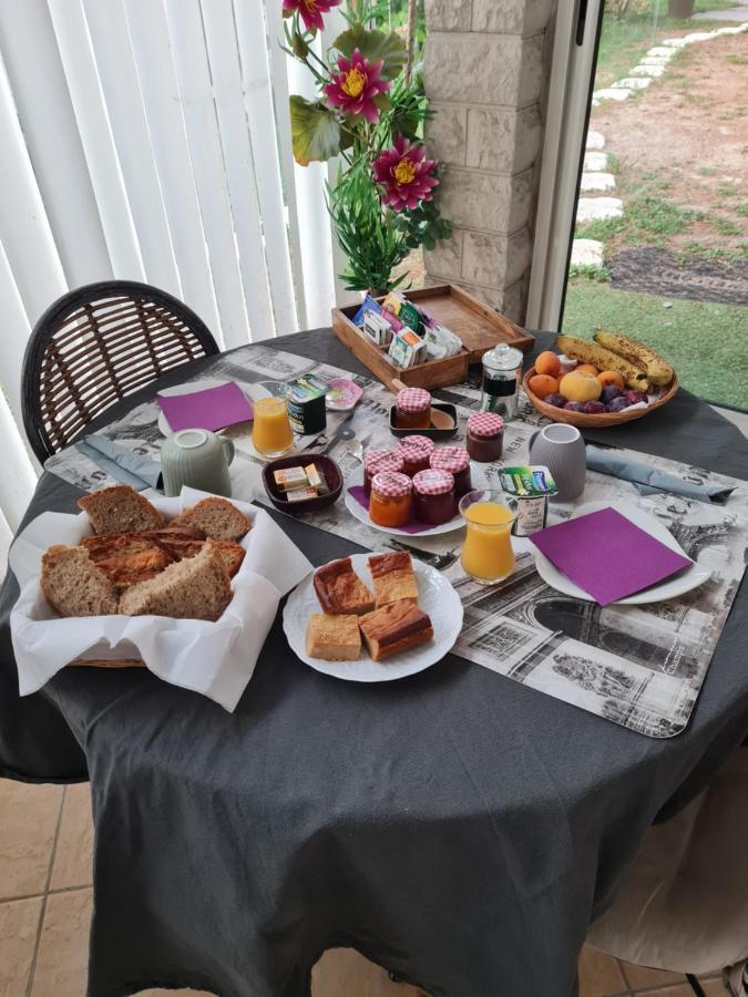 Bed and Breakfast Les Cedres Bleus Saint-Medard-de-Mussidan Exterior foto