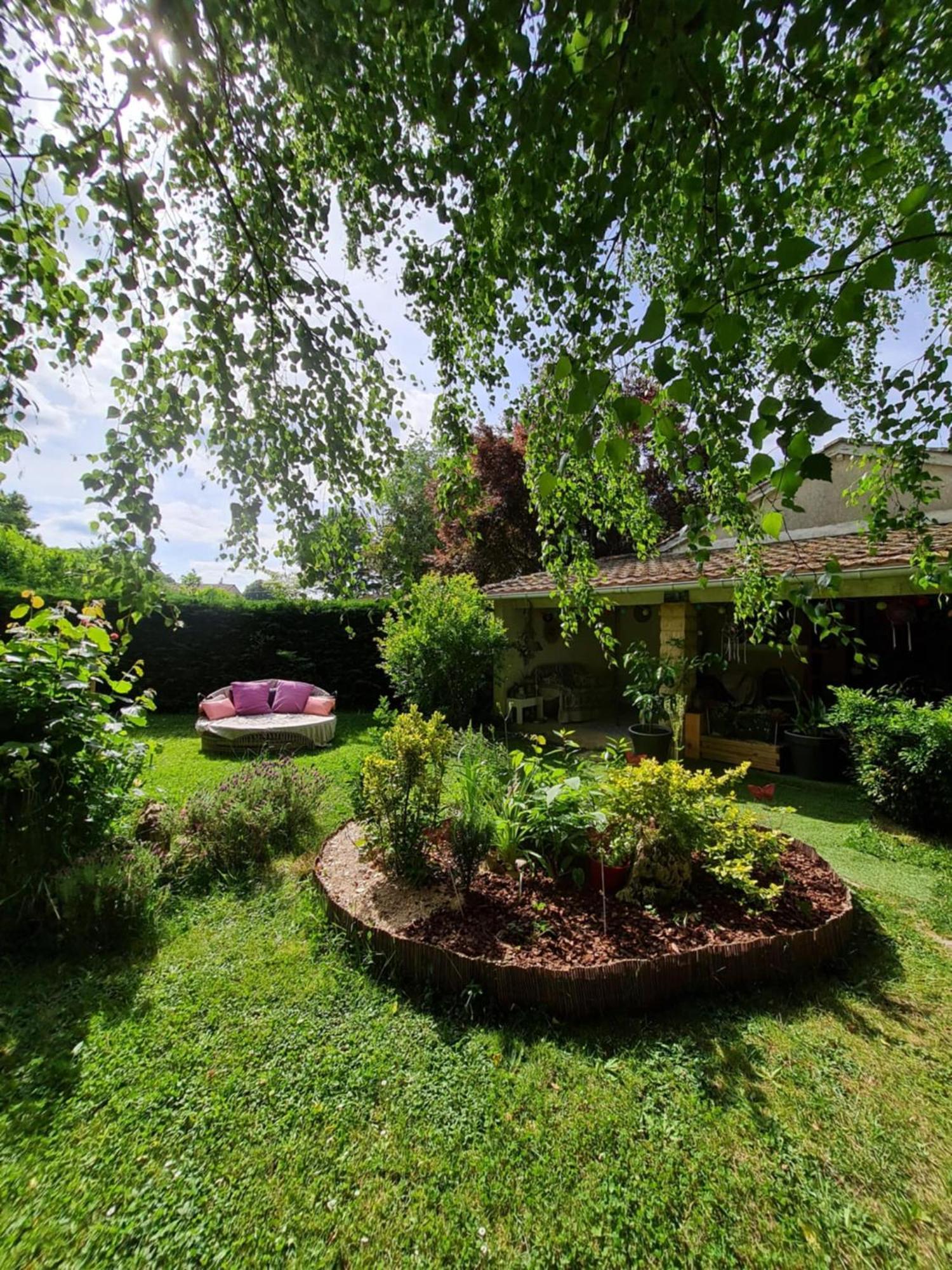 Bed and Breakfast Les Cedres Bleus Saint-Medard-de-Mussidan Exterior foto