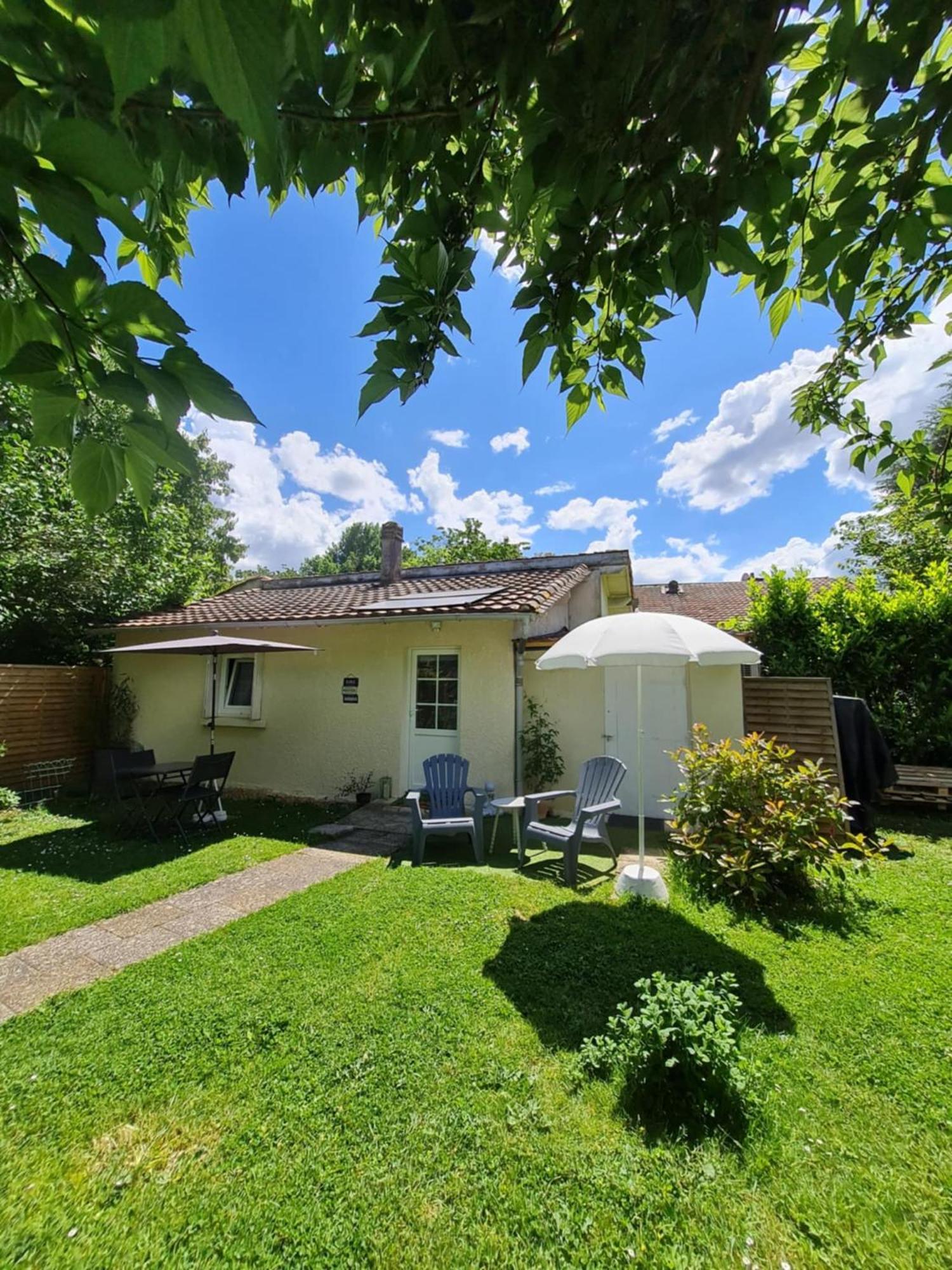Bed and Breakfast Les Cedres Bleus Saint-Medard-de-Mussidan Exterior foto